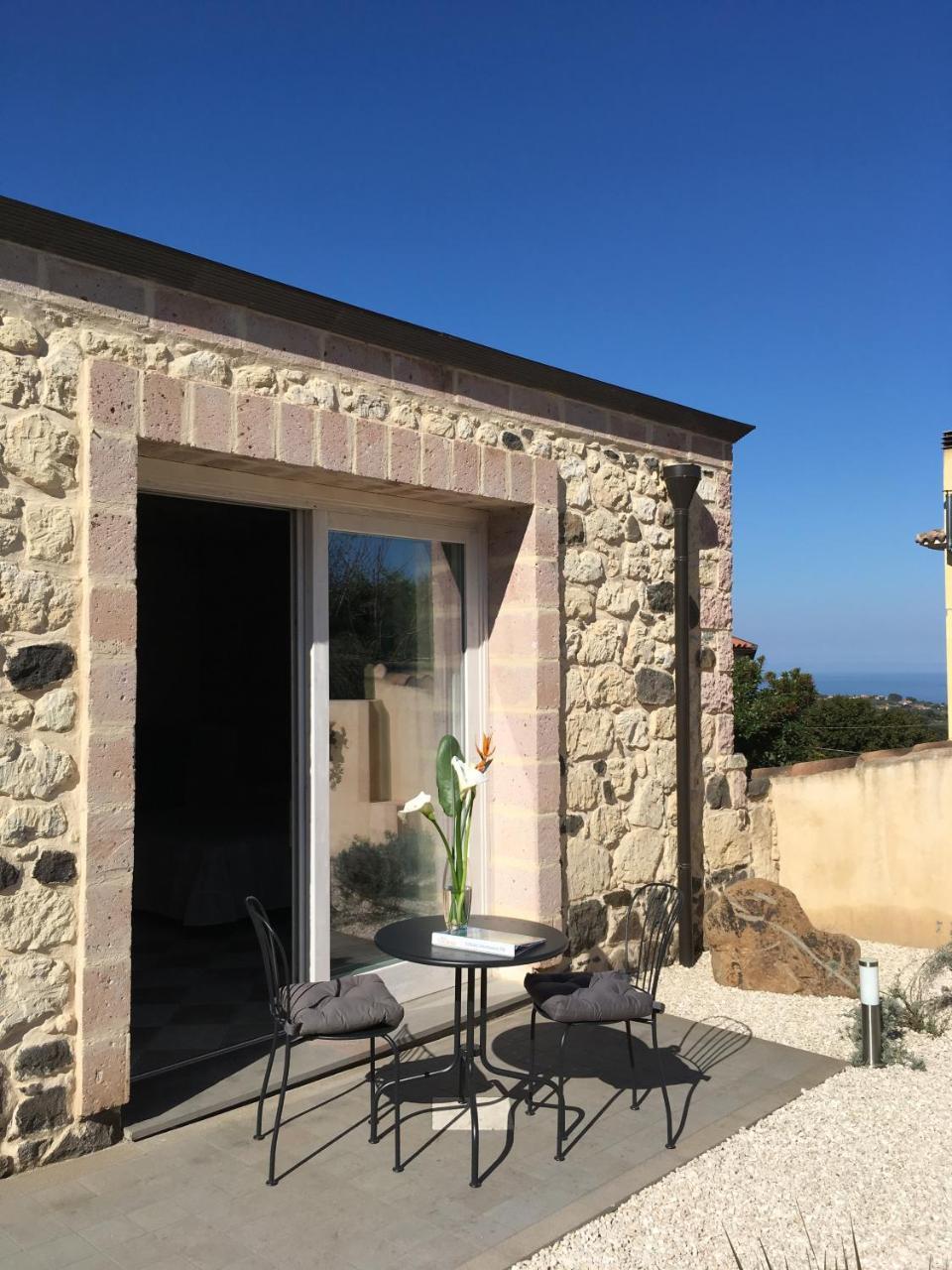 La Petite Maison 特雷斯努拉吉斯 外观 照片
